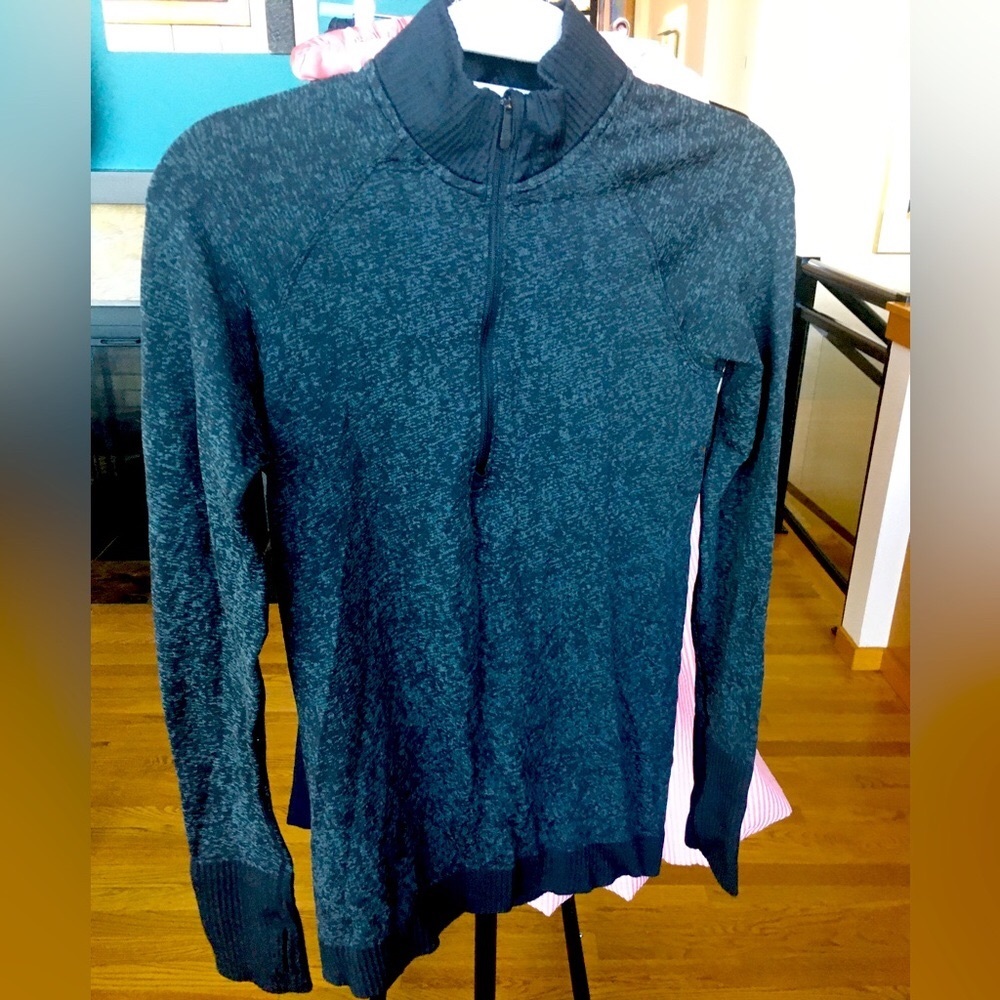 Size 8 Lululemon Grey Black Pullover Front Zipper Top